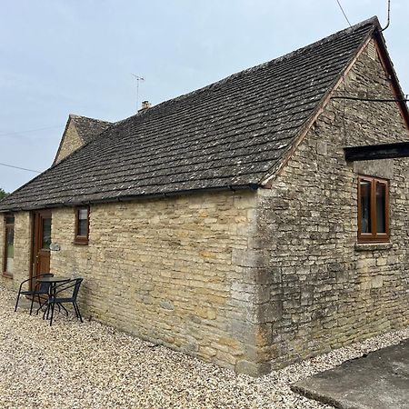 Tupenny Cottage, Old Mill Farm, Cotswold Water Park Cirencester Dış mekan fotoğraf