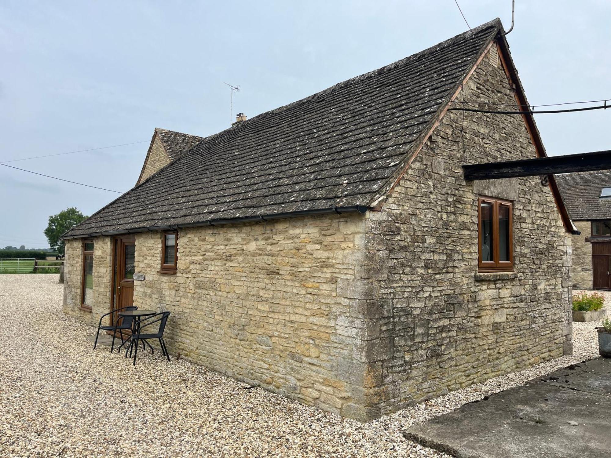 Tupenny Cottage, Old Mill Farm, Cotswold Water Park Cirencester Dış mekan fotoğraf